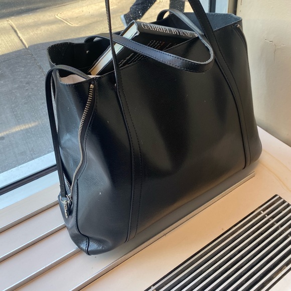 L.K.BENNETT SAFFIANO LEATHER EDGY CLASSI.C Frm LONDON Tote LUX GORG - Picture 3 of 15